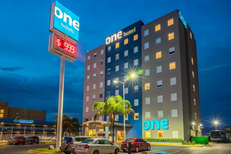 Hotel One Monterrey Aeropuerto