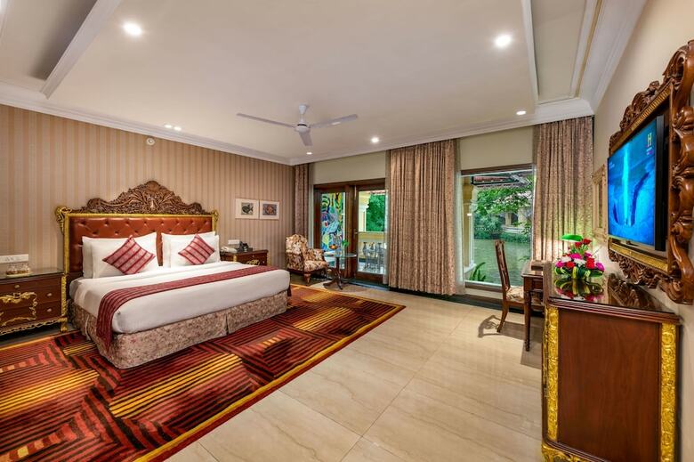 Hotel Mayfair Lagoon