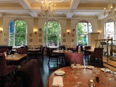 Hotel Macdonald Burlington