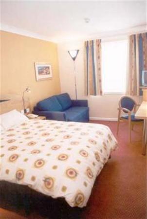 Hotel Holiday Inn Airport