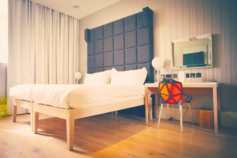 Bank Hotel
