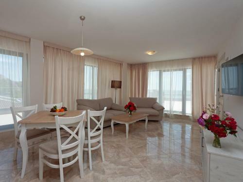 Antik Apartments