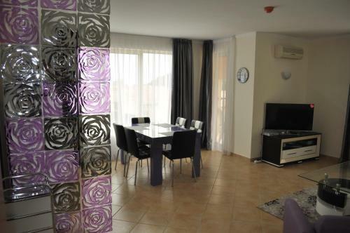 Negresco Apartments