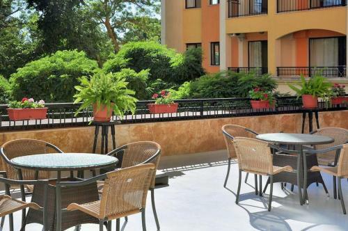 Kris Apartments At Paradise Green Park