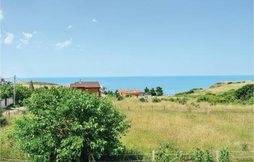 Three-bedroom Holiday Home In Sinemoretz