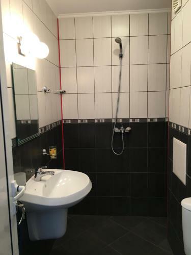 Adonai Apartments