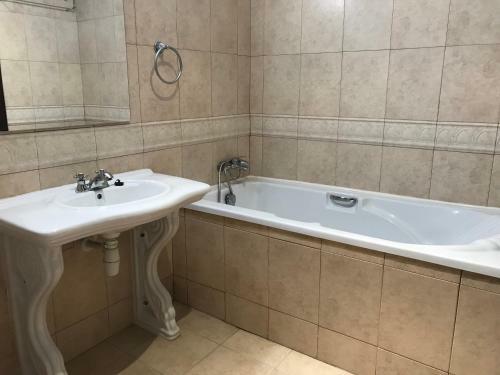 Pearl Beach Apartments In The Cliff Resort