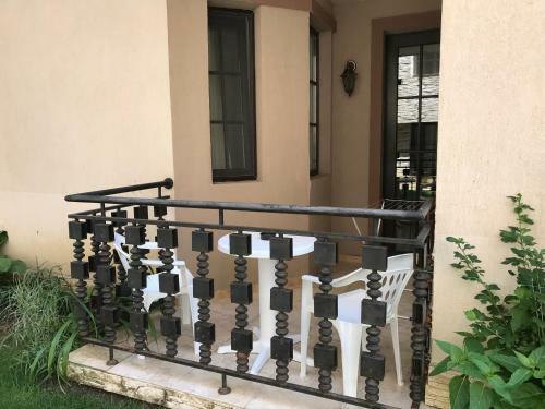 Pearl Beach Apartments In The Cliff Resort