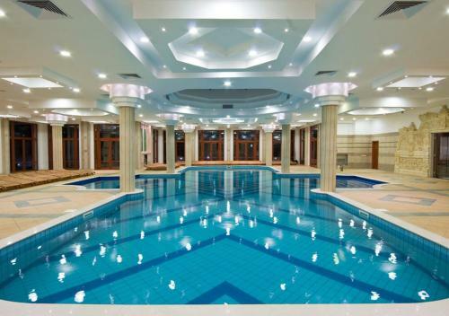 Hotel Emerald Beach Resort & Spa