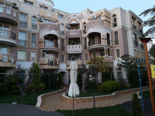 Mellia Park Apartment