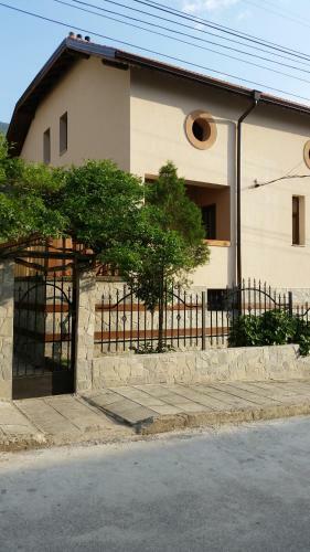 Hostal Villa Etno