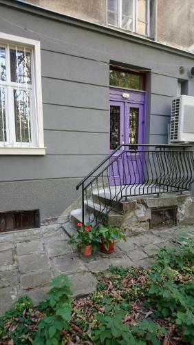 Apartamento 17, Gladstone House