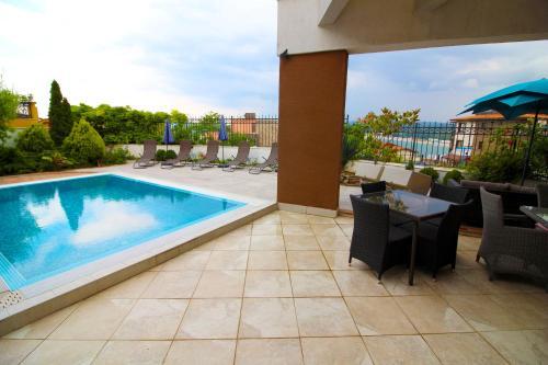 Villa Luxury House On Buzhaka