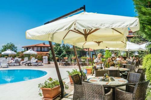 Private Apartments With Sea View In St. Marina