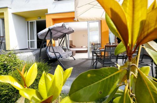 Hotel Rainbow Houses