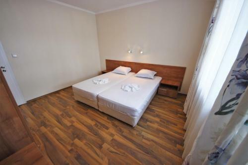 Menada Azzuro Apartments