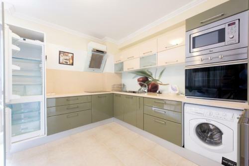Gt Caprice Apartments