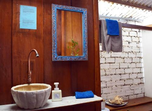 Lodge Blue Indigo Yoga Retreat