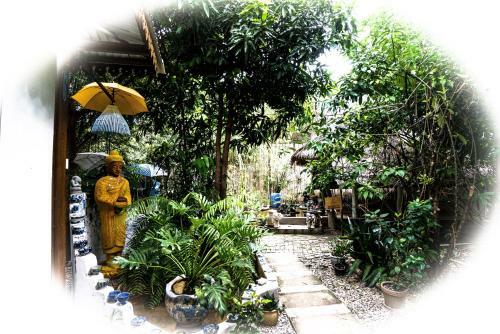 Lodge Blue Indigo Yoga Retreat