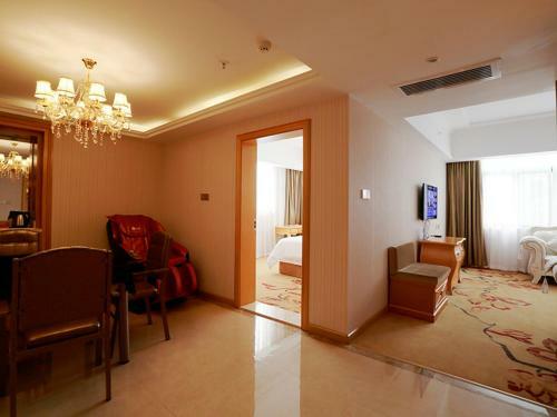 Vienna International Hotel Beihai Yintan Wanda