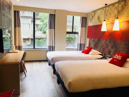 Ibis Chengdu East Railway Station Hotel