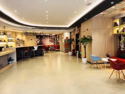 Ibis Chengdu East Railway Station Hotel