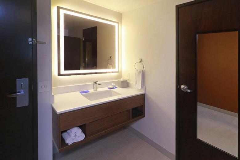 Hotel Holiday Inn Express Guadalajara Uag