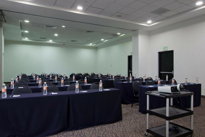Hotel Holiday Inn Express Guadalajara Uag