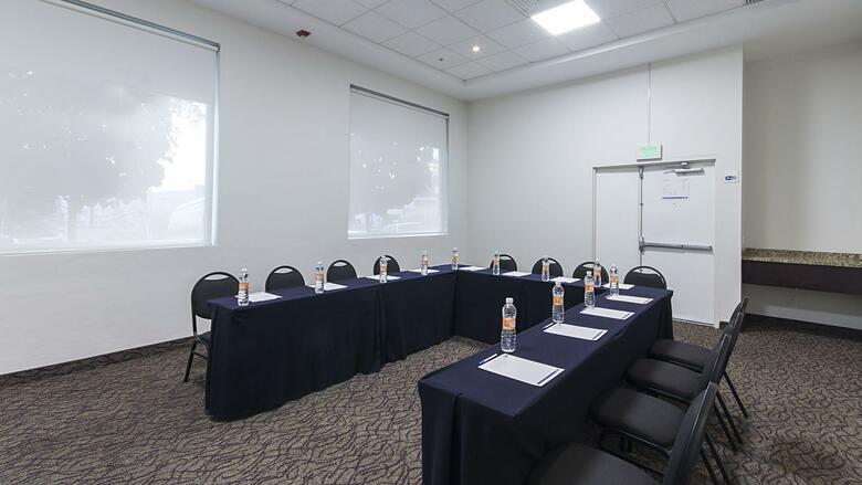 Hotel Holiday Inn Express Guadalajara Uag