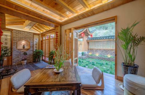 Hotel Easy Stay Deluxe (yangjiajie Branch)