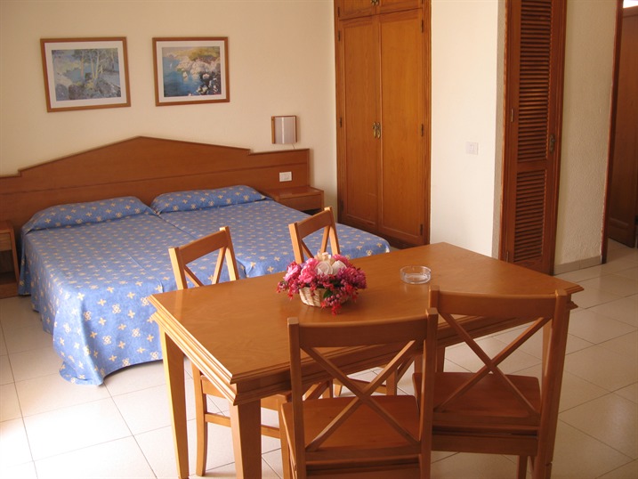 Aparthotel Parque De La Paz