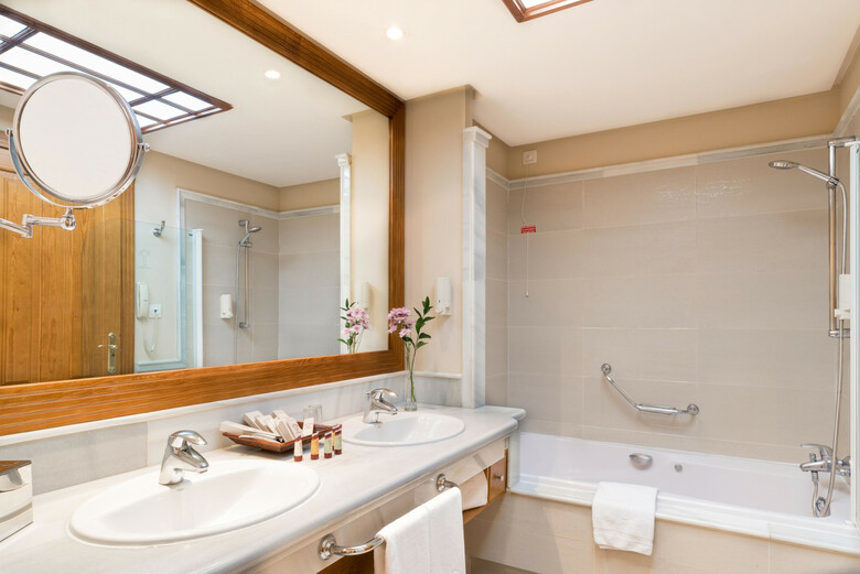 Hotel Gf Gran Costa Adeje