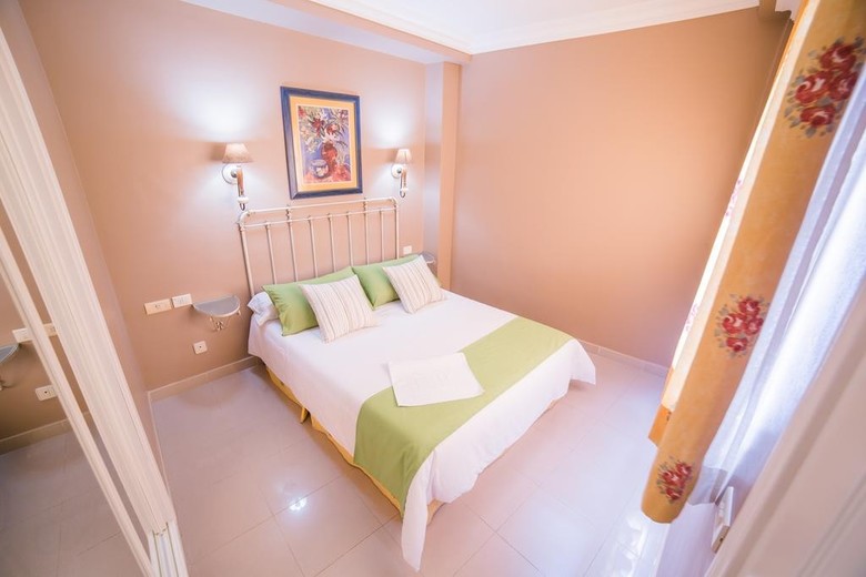 Hotel Rf Astoria - S�lo Adultos