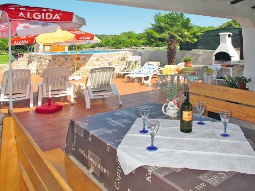 Holiday Home Haus Darija (voj500)