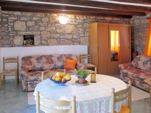 Holiday Home Haus Darija (voj500)