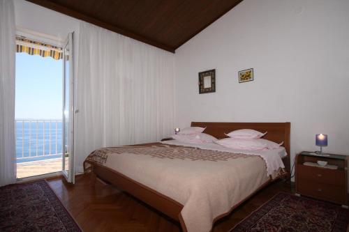 Apartments With A Parking Space Brela (makarska) - 6747