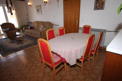 Apartments With A Parking Space Brela (makarska) - 6747