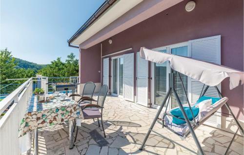 Three-bedroom Holiday Home In Cerovlje