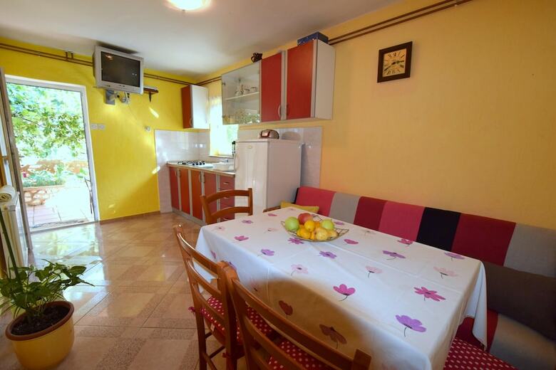 Apartments Mare