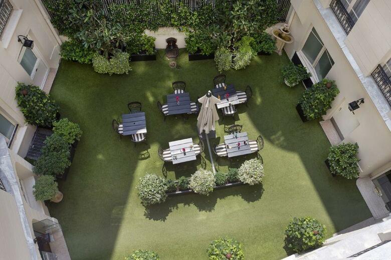Elysees Union Hotel