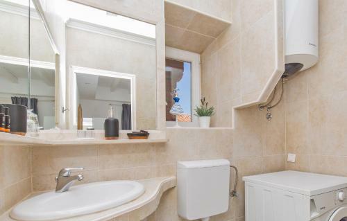 Hostal Apartments And Room Le Petit Nono