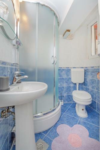 Hostal Apartments And Room Le Petit Nono
