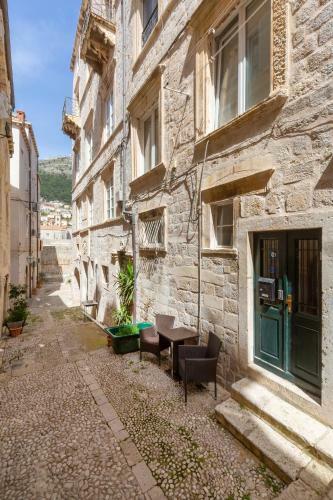 Hostal Apartments And Room Le Petit Nono
