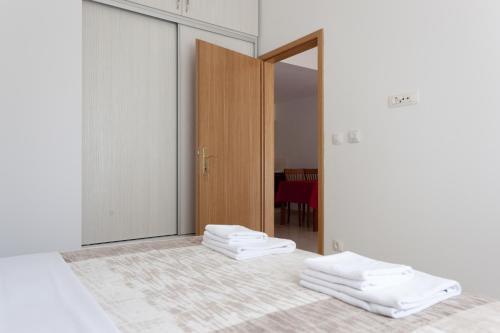 Apartment Chermesinus A57
