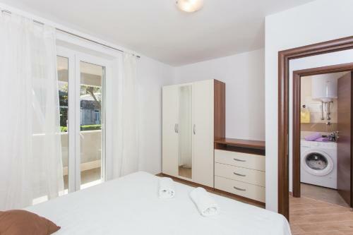 Apartments Gravosa