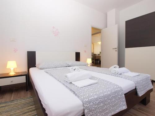 Apartments Suzana 1403