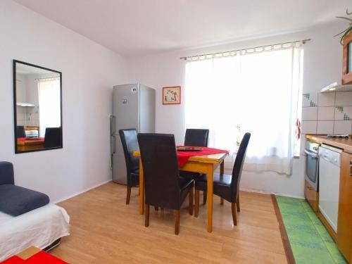 Apartments Elda 1470