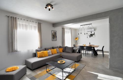 House Roberto 1384