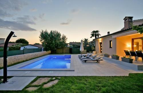 House Vedran 1125