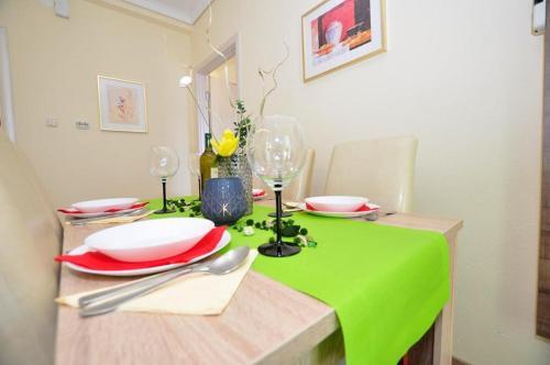 Apartment Gradac 15282b